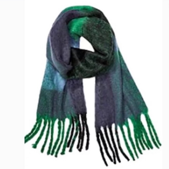 Free People Plaid Fringed Shawl Blue Green Oversized Wrap Fringe Scarf Fluffy - Picture 3 of 13